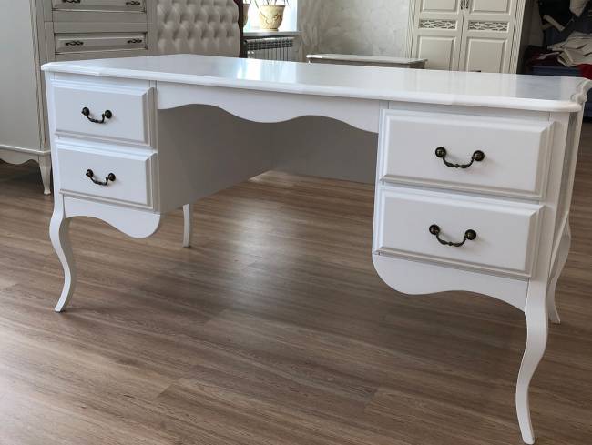 Стол письменный двухтумбовый Малонн Ави Белый