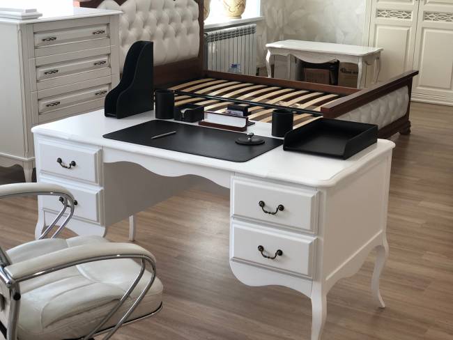 Стол письменный двухтумбовый Малонн Ави Белый