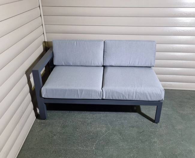 Угловой диван из алюминия Graphite Угловой диван из алюминия Graphite